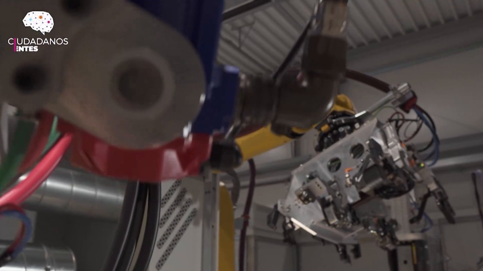 Capítulo 22 – Convivir con Robots: De la Fábrica al Hogar