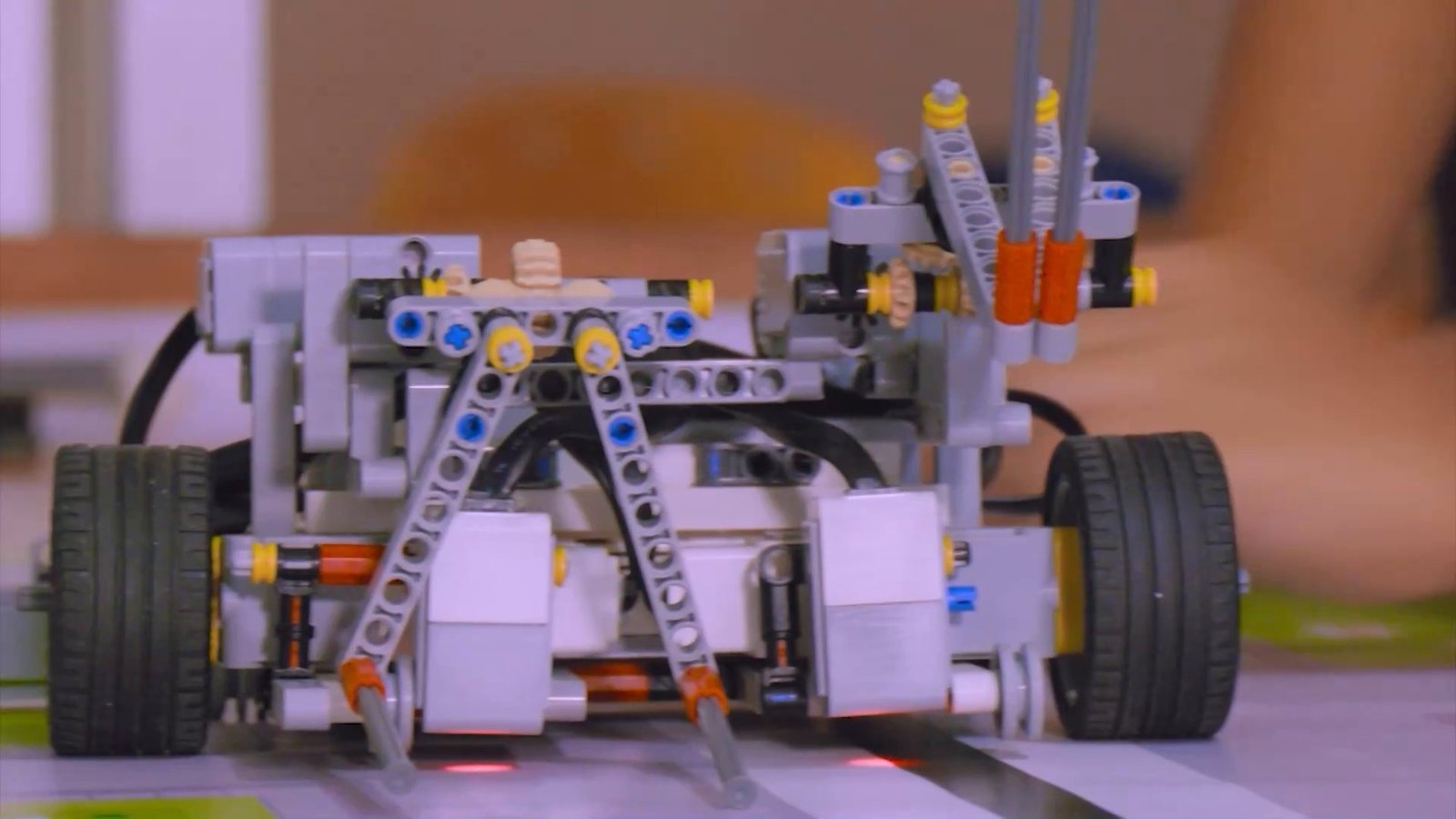 Capítulo 25 – Robots Biomórficos: Naturaleza en Circuitos