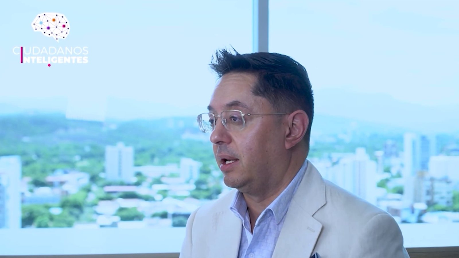 Capítulo 31 – Ciberseguridad Empresarial: Del Archivo al Firewall